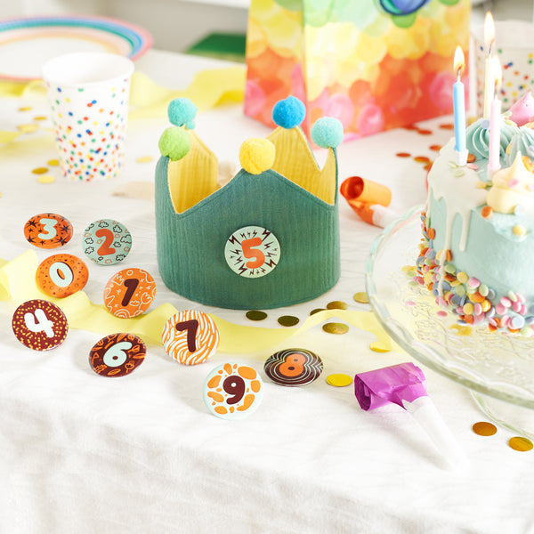 Kids Birthday Crowns with 0-9 Number Badges - Reversible Green and Yellow Crown in Muslin Cotton